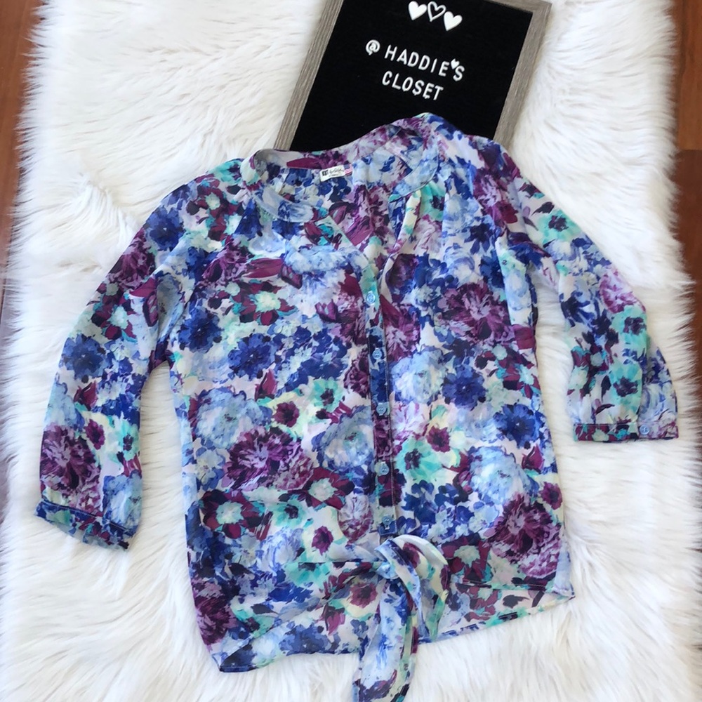 Kut from the Kloth Women’s XS tie-front sheer top